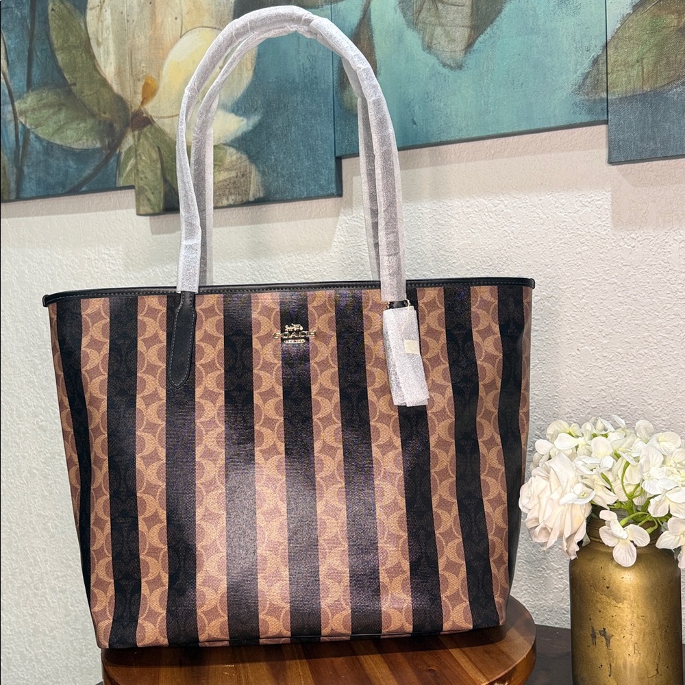 COACH Large City Tote Bag In Signature Canvas With Stripe NWOT